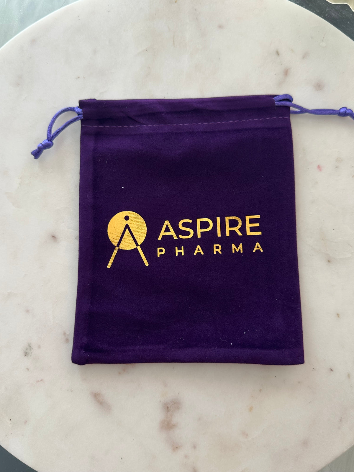 130 gift bags + 130 purple velvet pouches